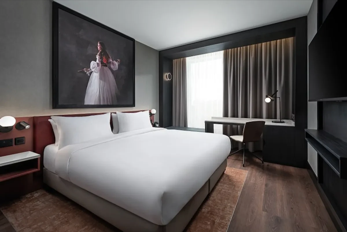 Radisson red galway guest room