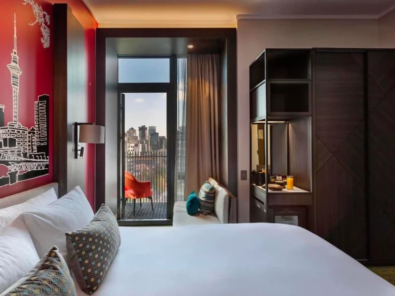 Mercure queen street 13