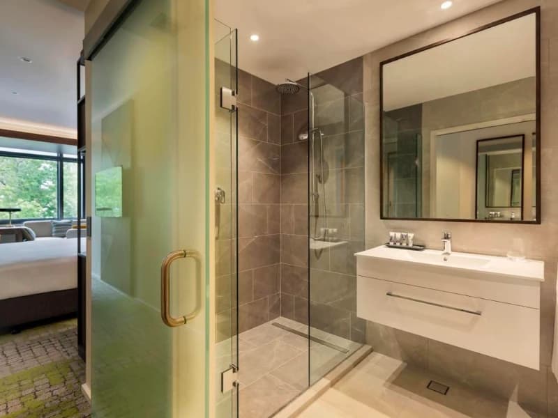 Mercure queen street 17