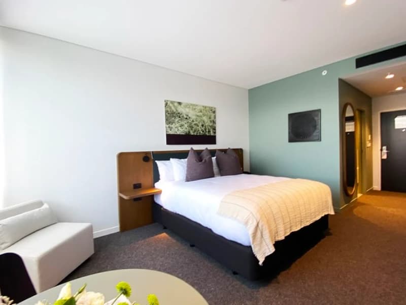 Sudmia queenstown 12