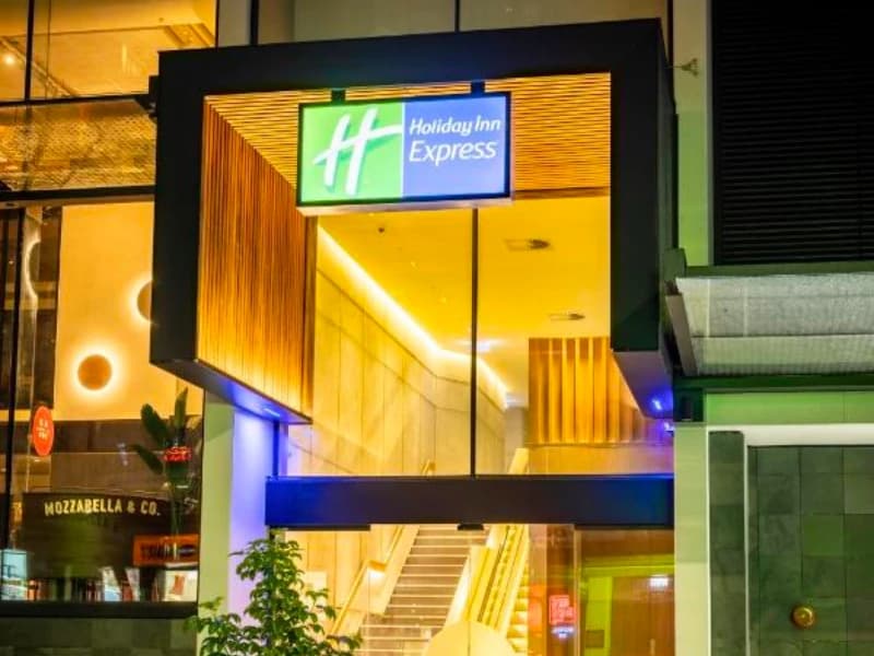 Holiday inn express auckland 07