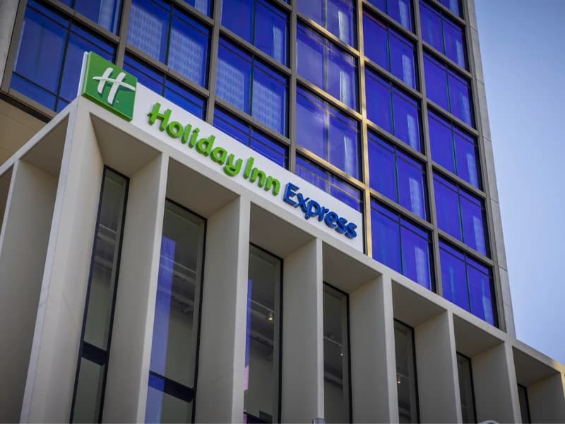 Holiday inn express auckland 12