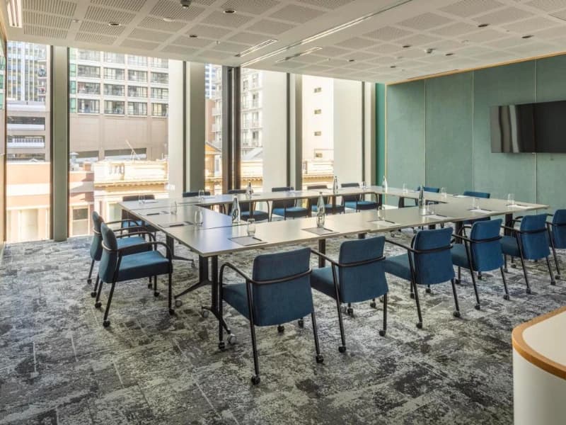 Holiday inn express auckland 17