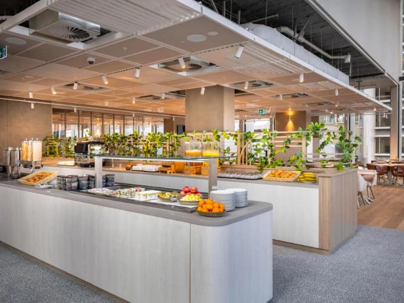 Holiday inn express auckland 18