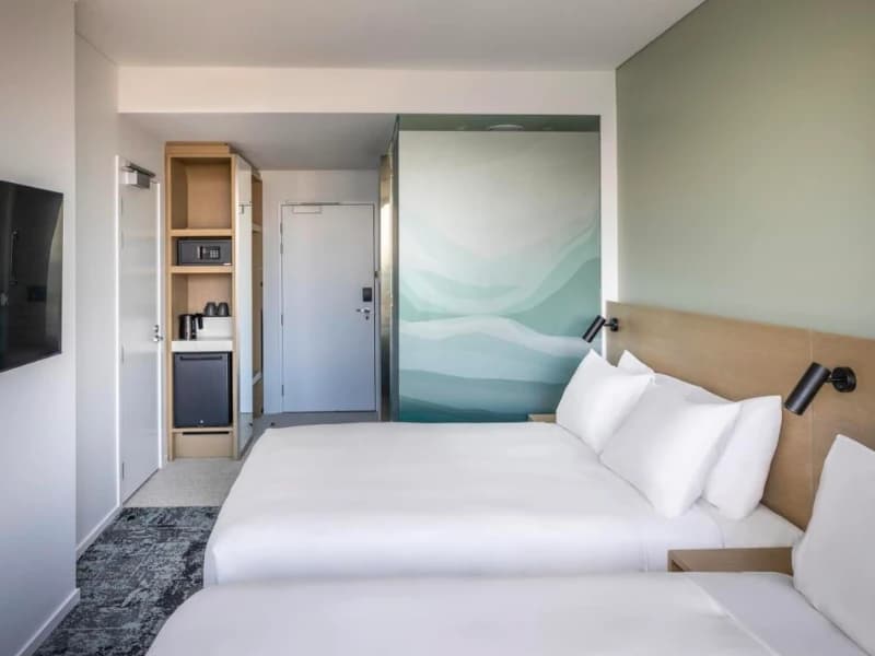 Holiday inn express auckland 19