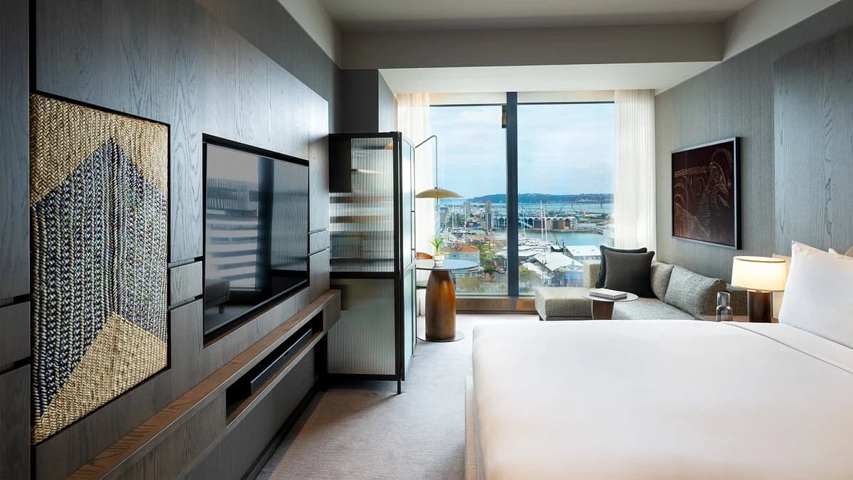 Guest room