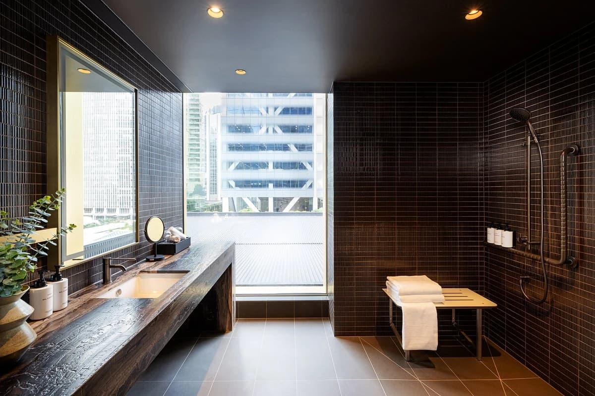Bathroom amenities