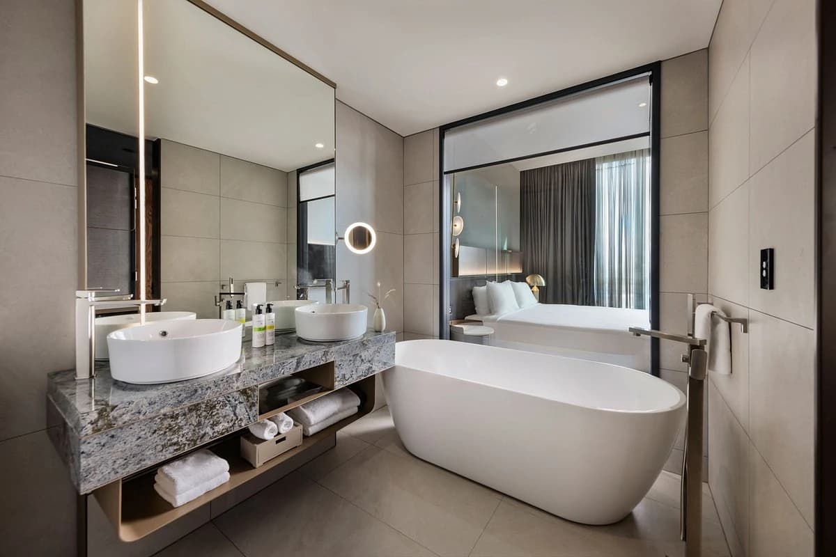 Suite bathroom with separate